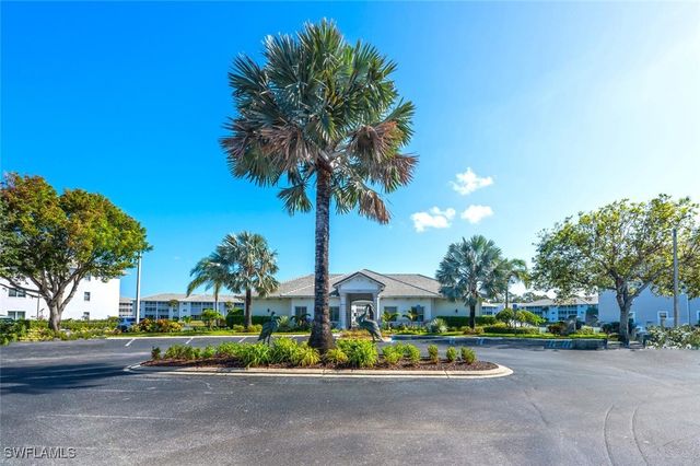 7842 Regal Heron CIR 201, Naples, FL 34104