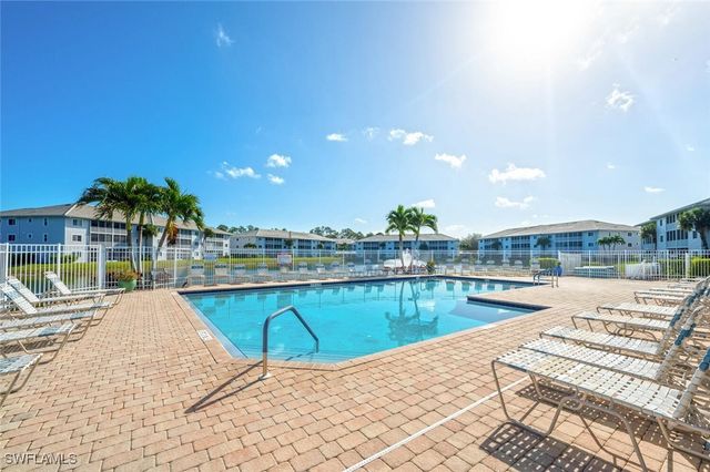 7842 Regal Heron CIR 201, Naples, FL 34104