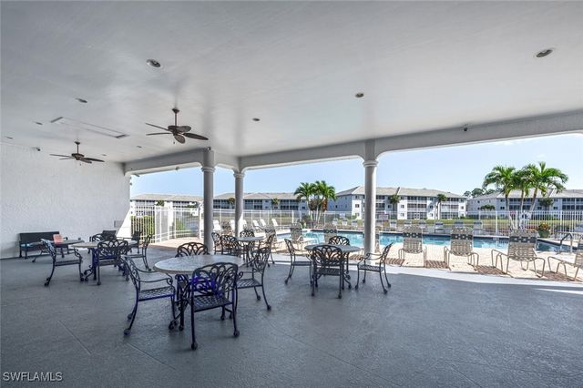 7842 Regal Heron CIR 201, Naples, FL 34104