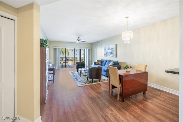 7842 Regal Heron CIR 201, Naples, FL 34104