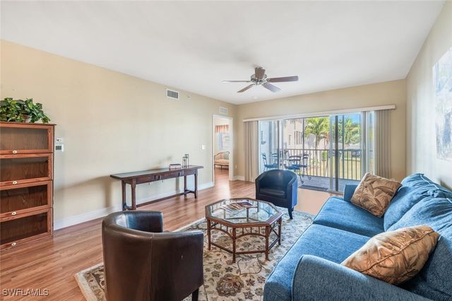 7842 Regal Heron CIR 201, Naples, FL 34104