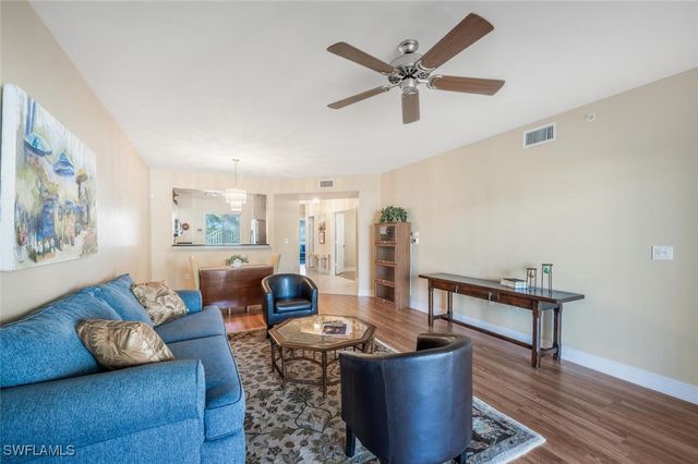 7842 Regal Heron CIR 201, Naples, FL 34104