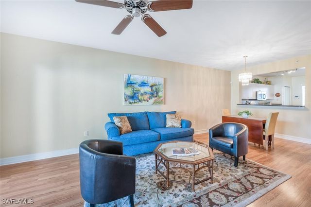 7842 Regal Heron CIR 201, Naples, FL 34104