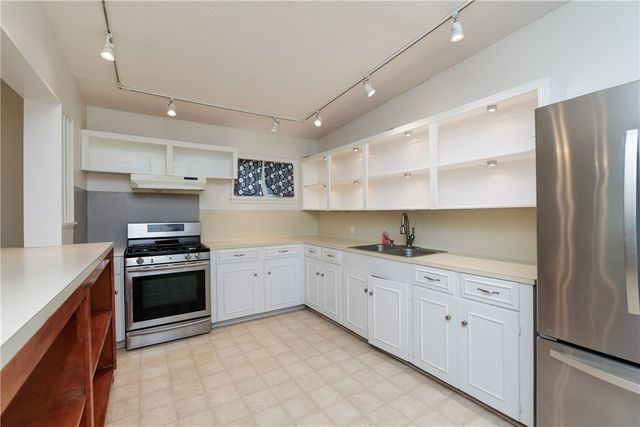 5938 Lucille Dr, Corpus Christi, TX 78412
