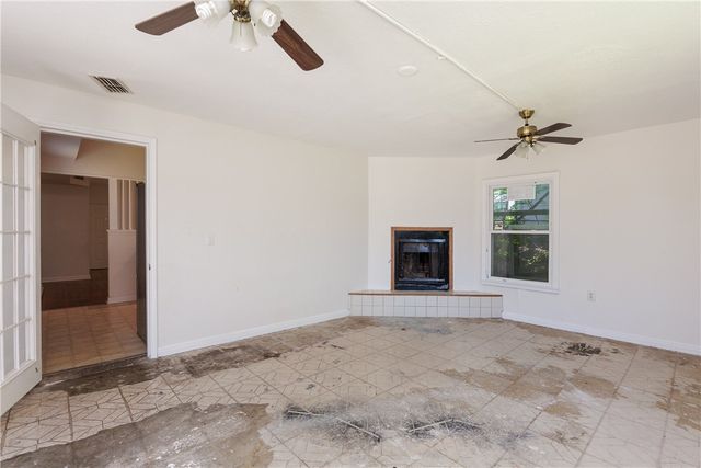 5938 Lucille Dr, Corpus Christi, TX 78412