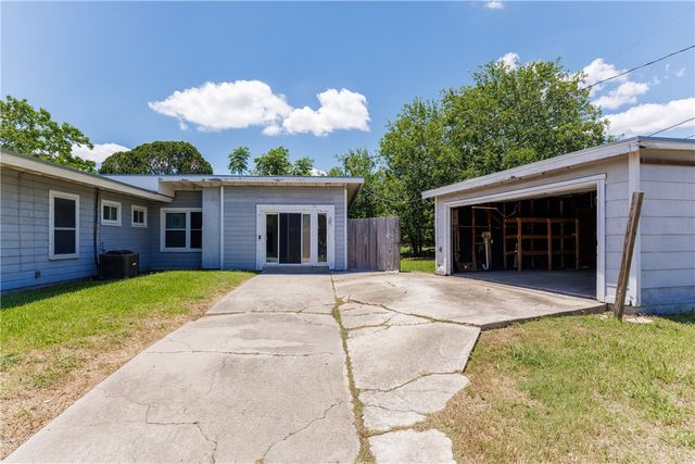 5938 Lucille Dr, Corpus Christi, TX 78412