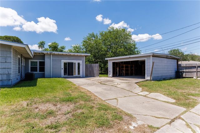 5938 Lucille Dr, Corpus Christi, TX 78412