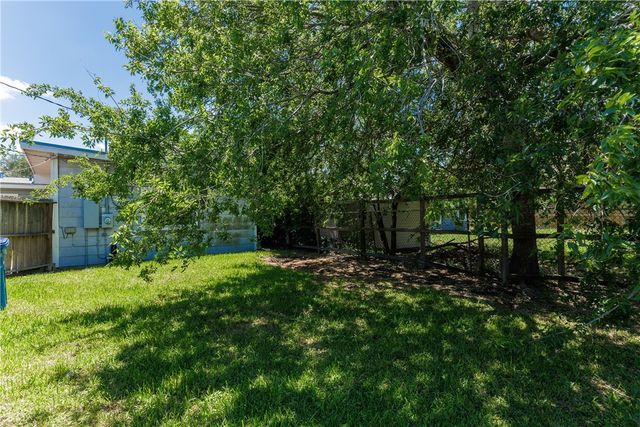5938 Lucille Dr, Corpus Christi, TX 78412