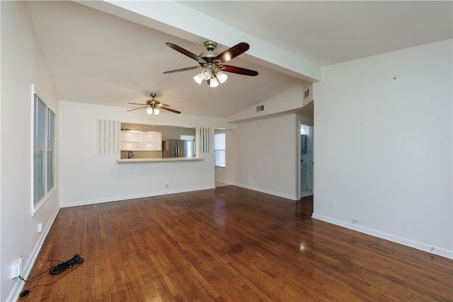 5938 Lucille Dr, Corpus Christi, TX 78412