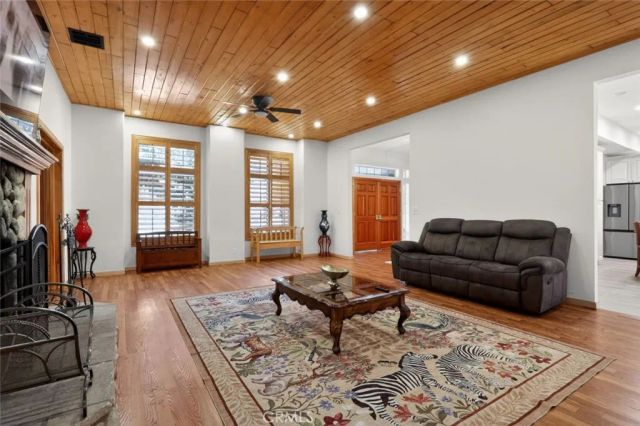 1401 Zion Way, Pine Mountain Club, CA 93222