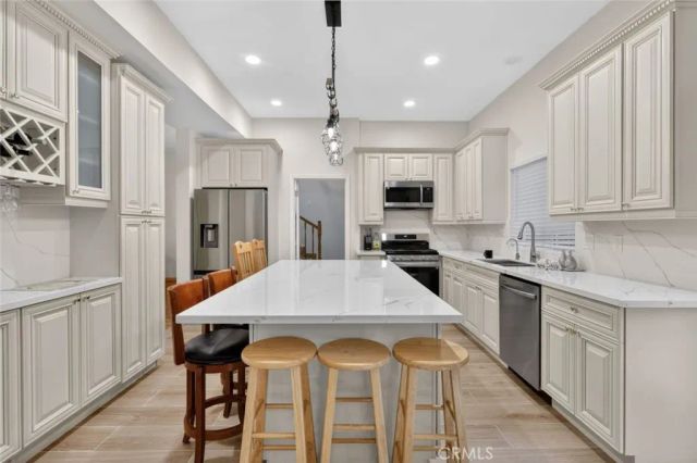 1401 Zion Way, Pine Mountain Club, CA 93222