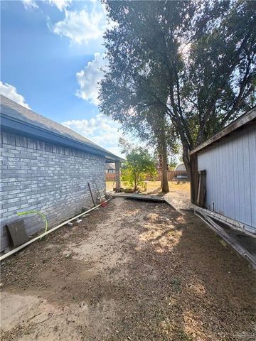 1614 Grovewood Road, Mission, TX 78573