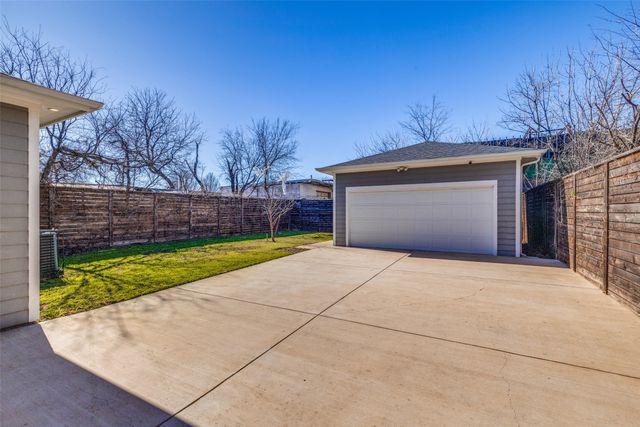 619 Buckalew Street, Dallas, TX 75208