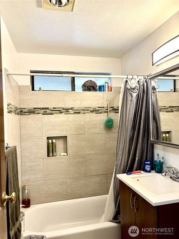 328 Burnett Avenue N, Renton, WA 98057