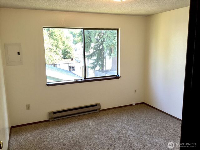 328 Burnett Avenue N, Renton, WA 98057