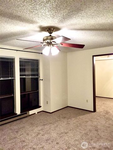 328 Burnett Avenue N, Renton, WA 98057