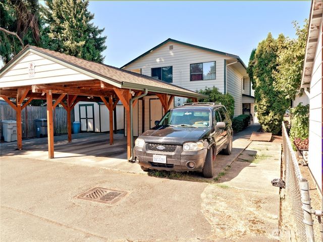 328 Burnett Avenue N, Renton, WA 98057