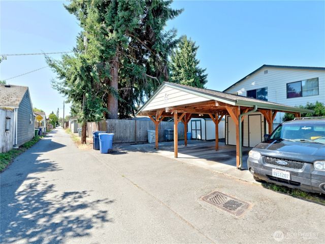 328 Burnett Avenue N, Renton, WA 98057