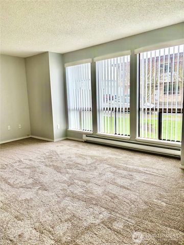 328 Burnett Avenue N, Renton, WA 98057
