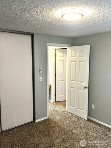 328 Burnett Avenue N, Renton, WA 98057