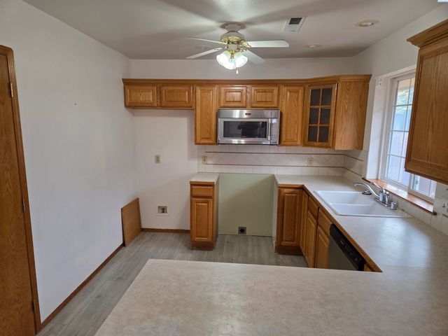 8722 W Bonnie Ave, Kennewick, WA 99336