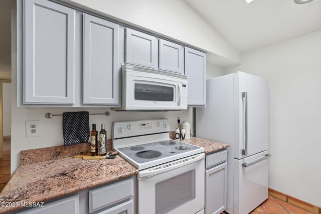 967 W Lyman Lane, Tucson, AZ 85704