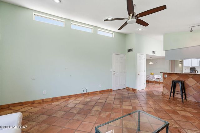 967 W Lyman Lane, Tucson, AZ 85704