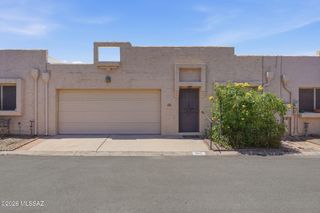 967 W Lyman Lane, Tucson, AZ 85704