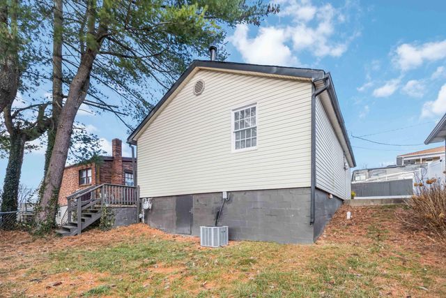 103 W Limestone Street, Somerset, KY 42501