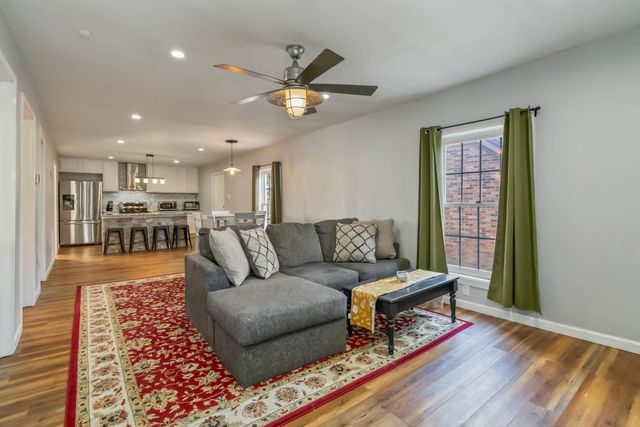 103 W Limestone Street, Somerset, KY 42501