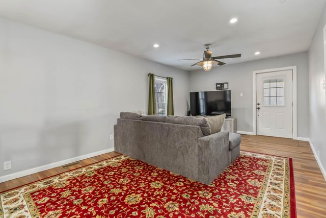 103 W Limestone Street, Somerset, KY 42501