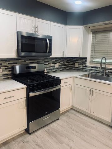 22904 Valley Drive, Richton Park, IL 60471