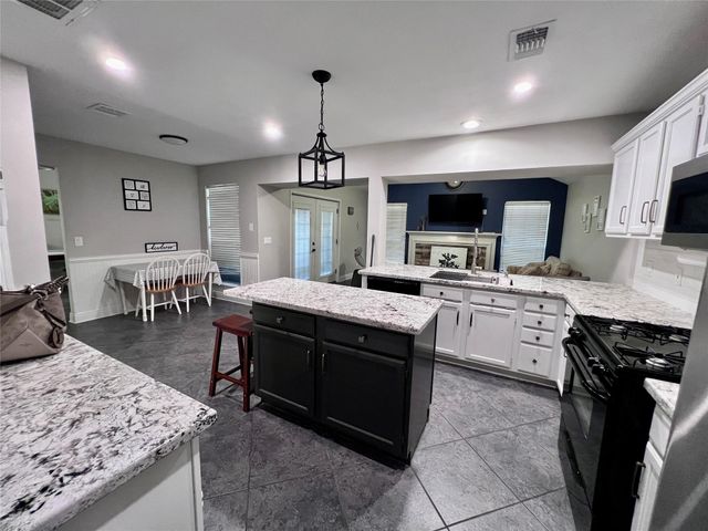 7762 Pine Center Drive, Houston, TX 77095