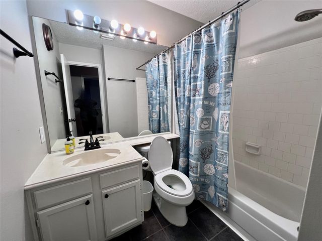 7762 Pine Center Drive, Houston, TX 77095