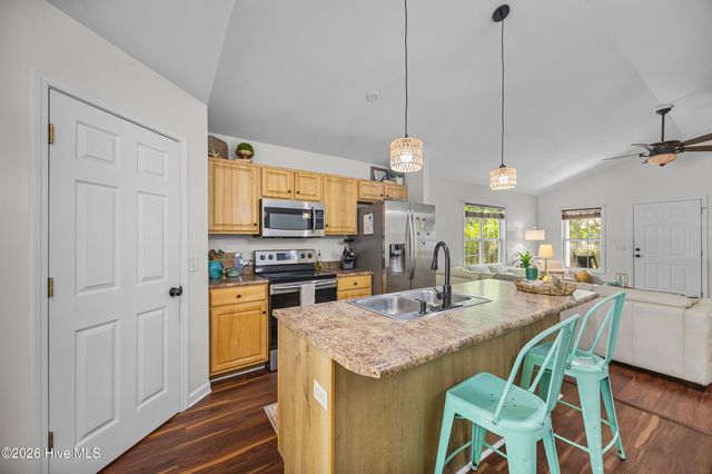 2731 Country Club Drive, Hampstead, NC 28443