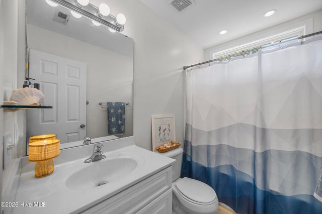 2731 Country Club Drive, Hampstead, NC 28443