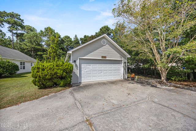 2731 Country Club Drive, Hampstead, NC 28443