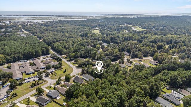 2731 Country Club Drive, Hampstead, NC 28443