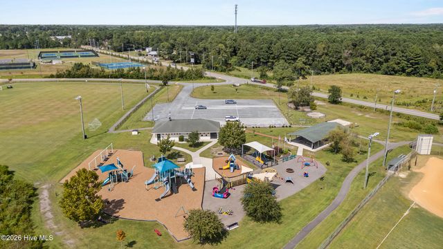 2731 Country Club Drive, Hampstead, NC 28443
