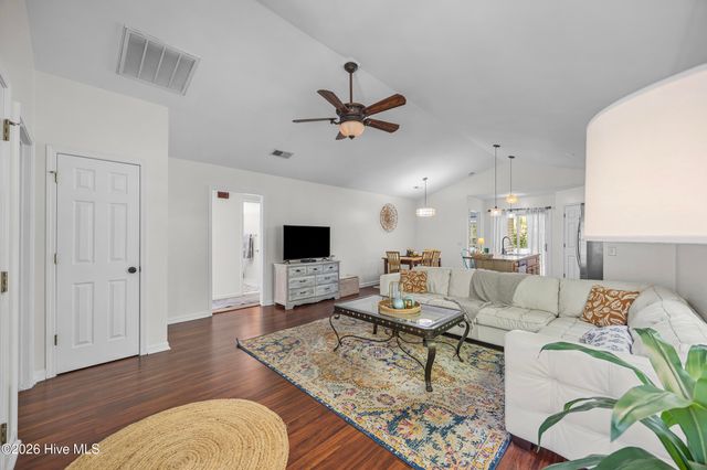 2731 Country Club Drive, Hampstead, NC 28443