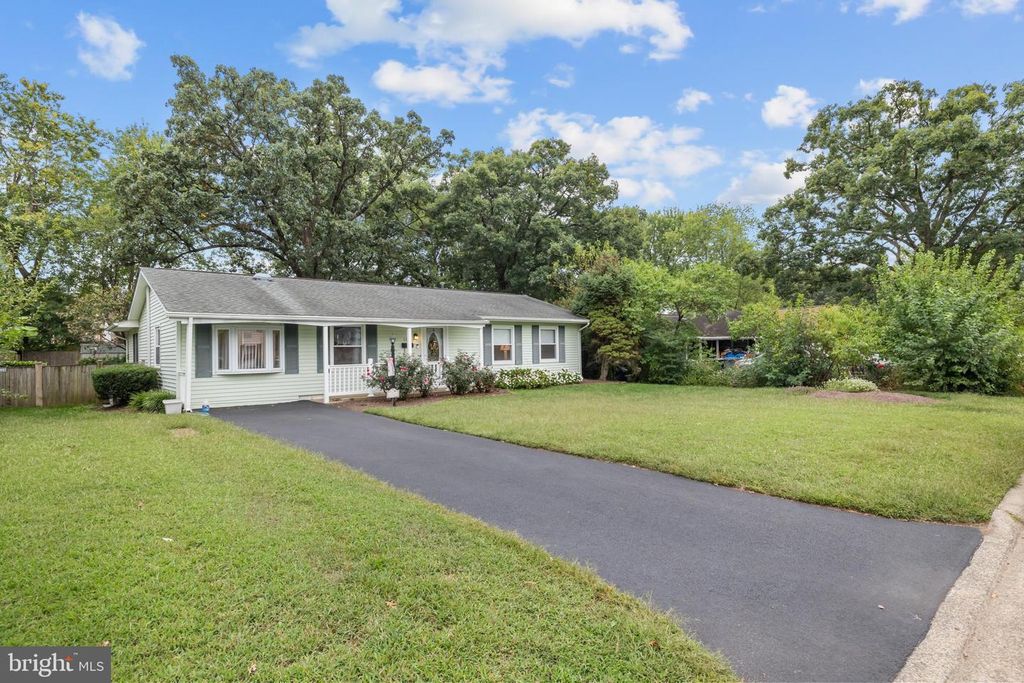 108 N ALDER AVE, Sterling, VA 20164