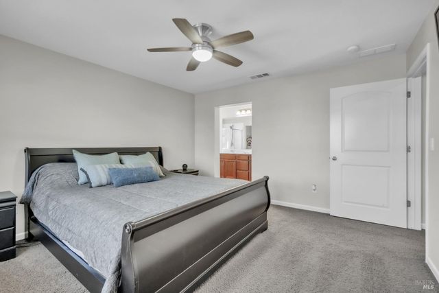 2042 Hamstead Ct, Vacaville, CA 95687