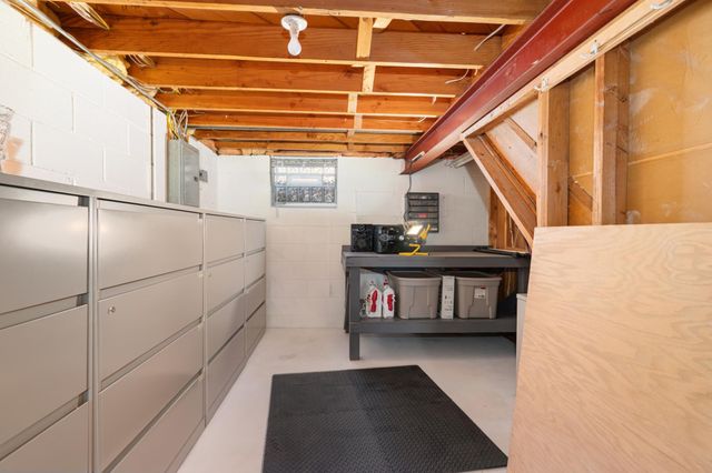 655 57th Avenue NE, Fridley, MN 55432