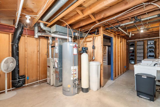 655 57th Avenue NE, Fridley, MN 55432