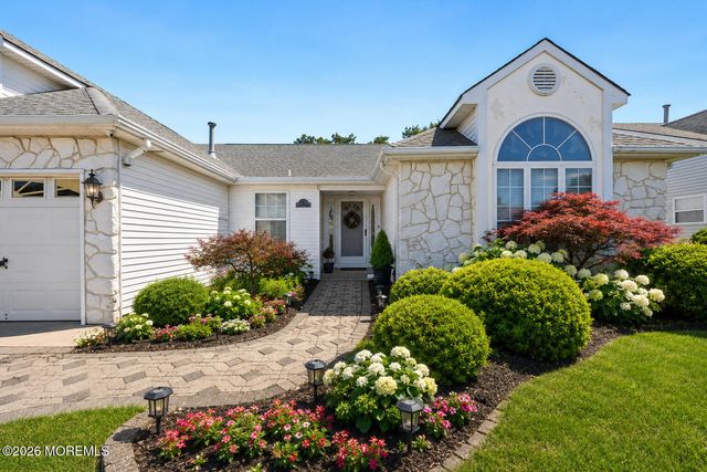 50 Stockport Drive, Toms River, NJ 08757
