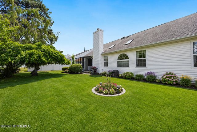 50 Stockport Drive, Toms River, NJ 08757