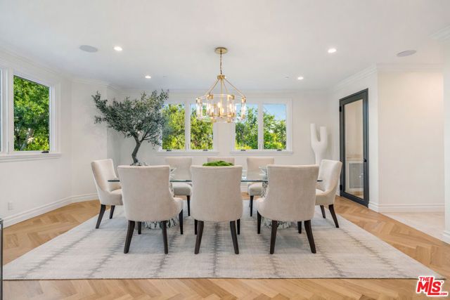 1900 Bel Air Road, Los Angeles, CA 90077