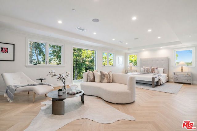 1900 Bel Air Road, Los Angeles, CA 90077