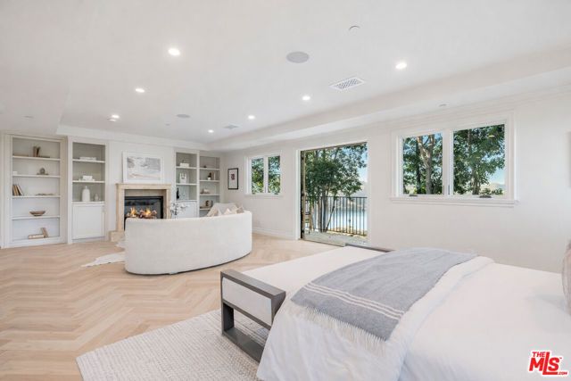 1900 Bel Air Road, Los Angeles, CA 90077