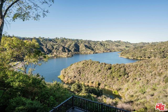 1900 Bel Air Road, Los Angeles, CA 90077